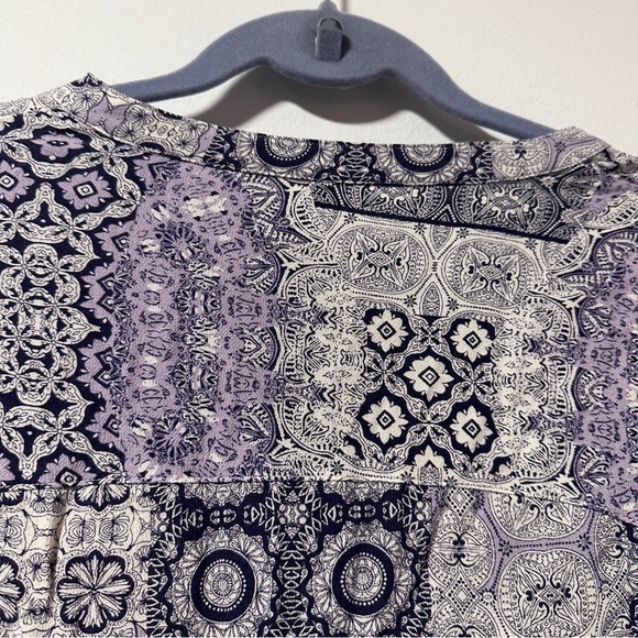 Mono B Purple White Boho Surplice Patterned Tie Up Top Women’s Size Medium - Picture 7 of 16